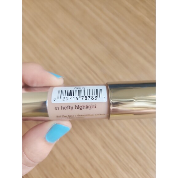 Clinique Chubby Stick Sculpting Highlight in 01 Hefty Highlight NEW - Picture 3 of 5